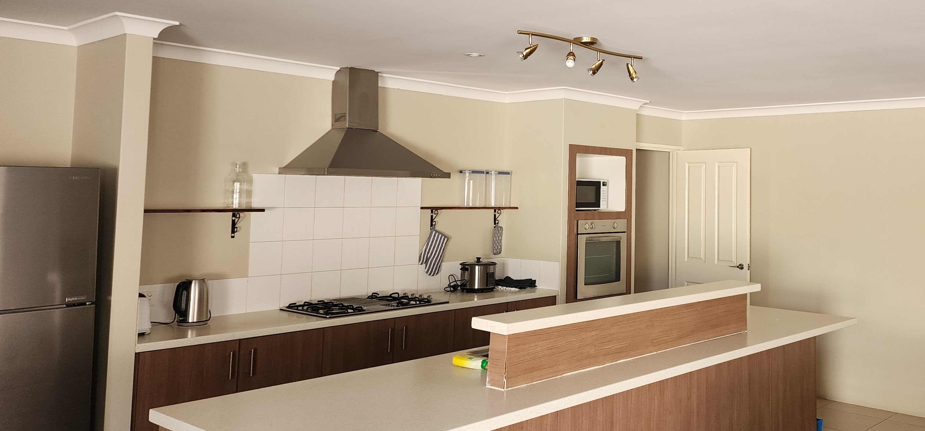 4X2 Spacious Property in Harrisdale/Canning vale area — Home image 6