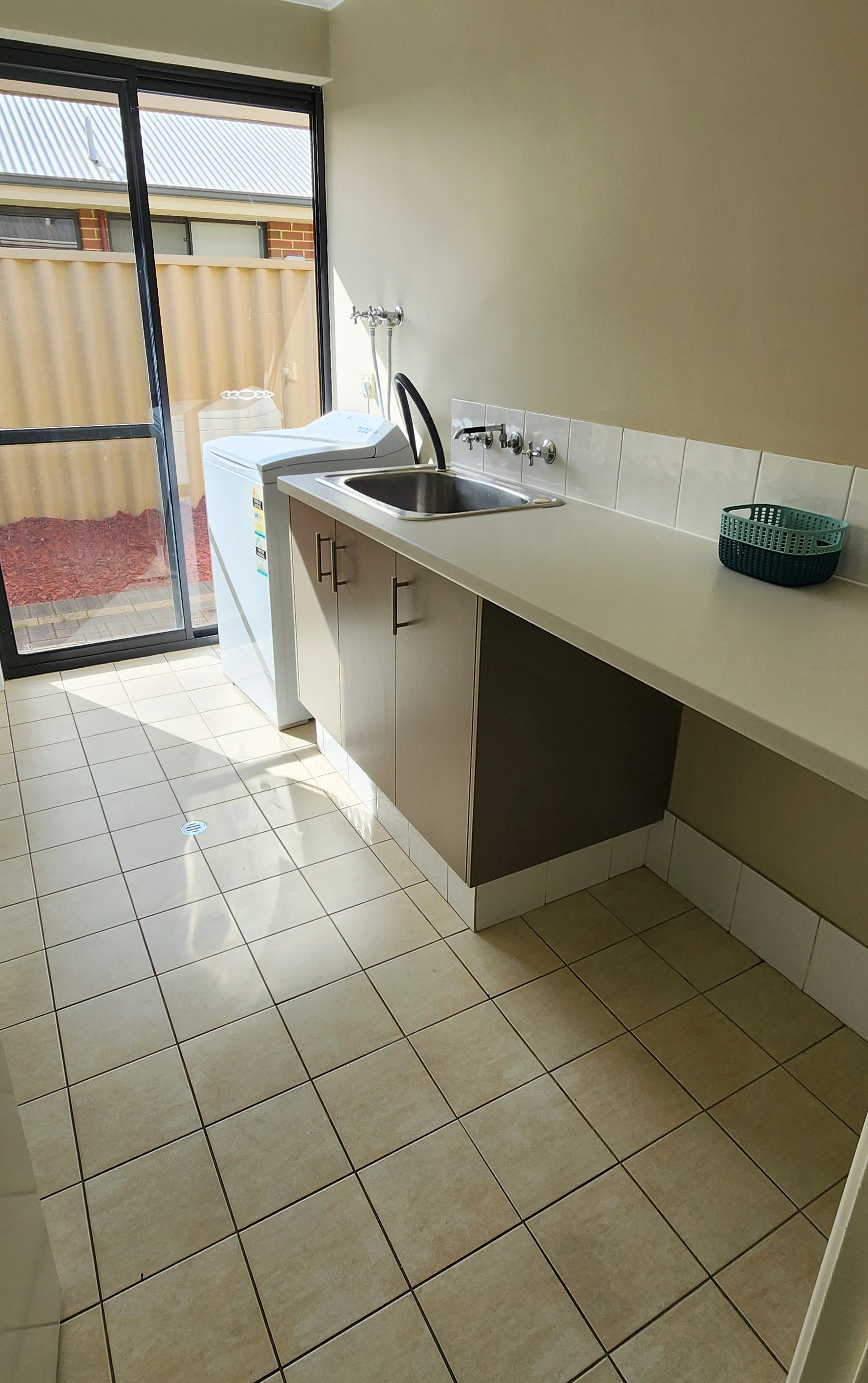 4X2 Spacious Property in Harrisdale/Canning vale area — Home image 7