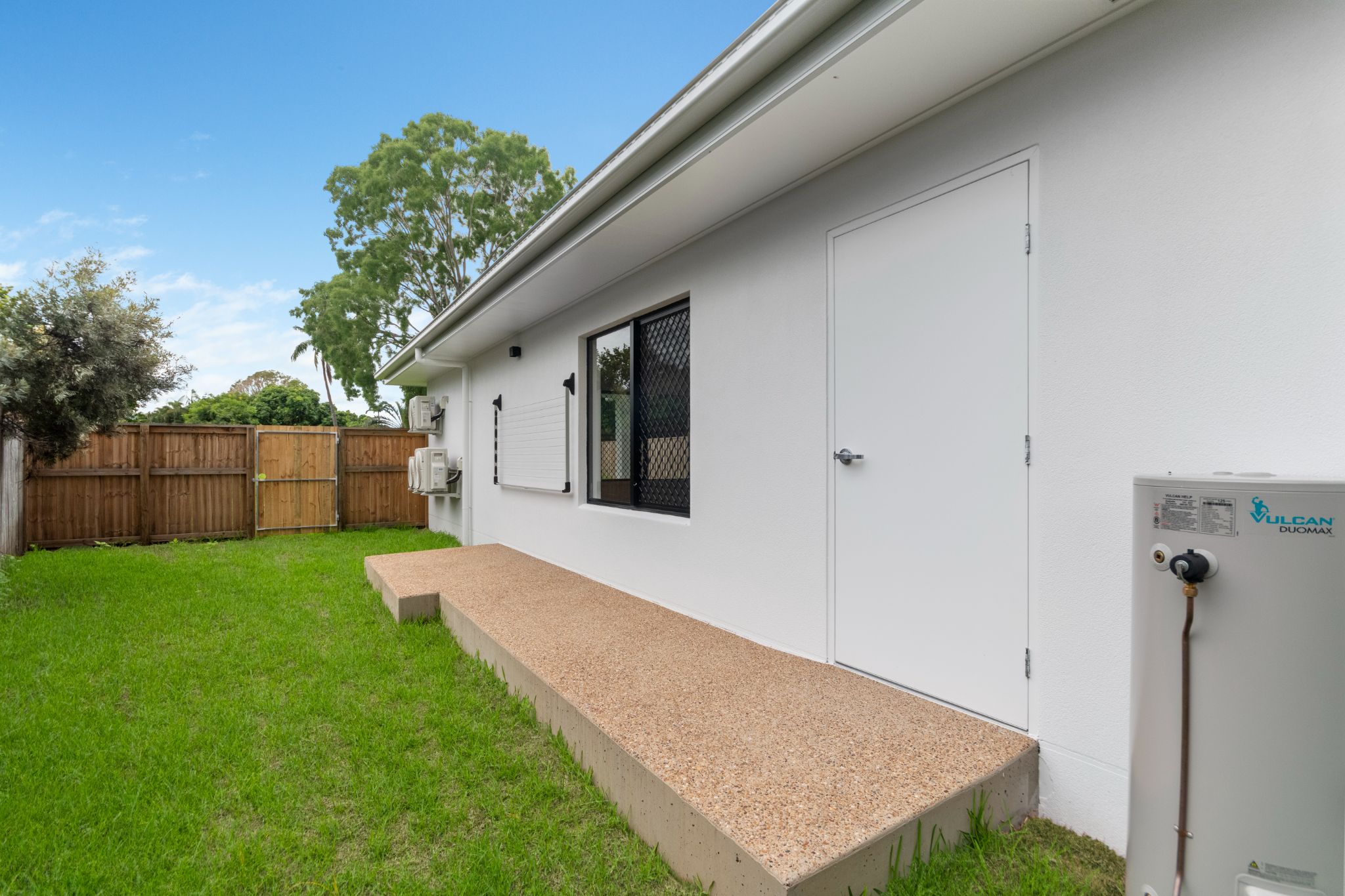 3 BR Robust Home with OOA Room – Rasmussen — Home image 3