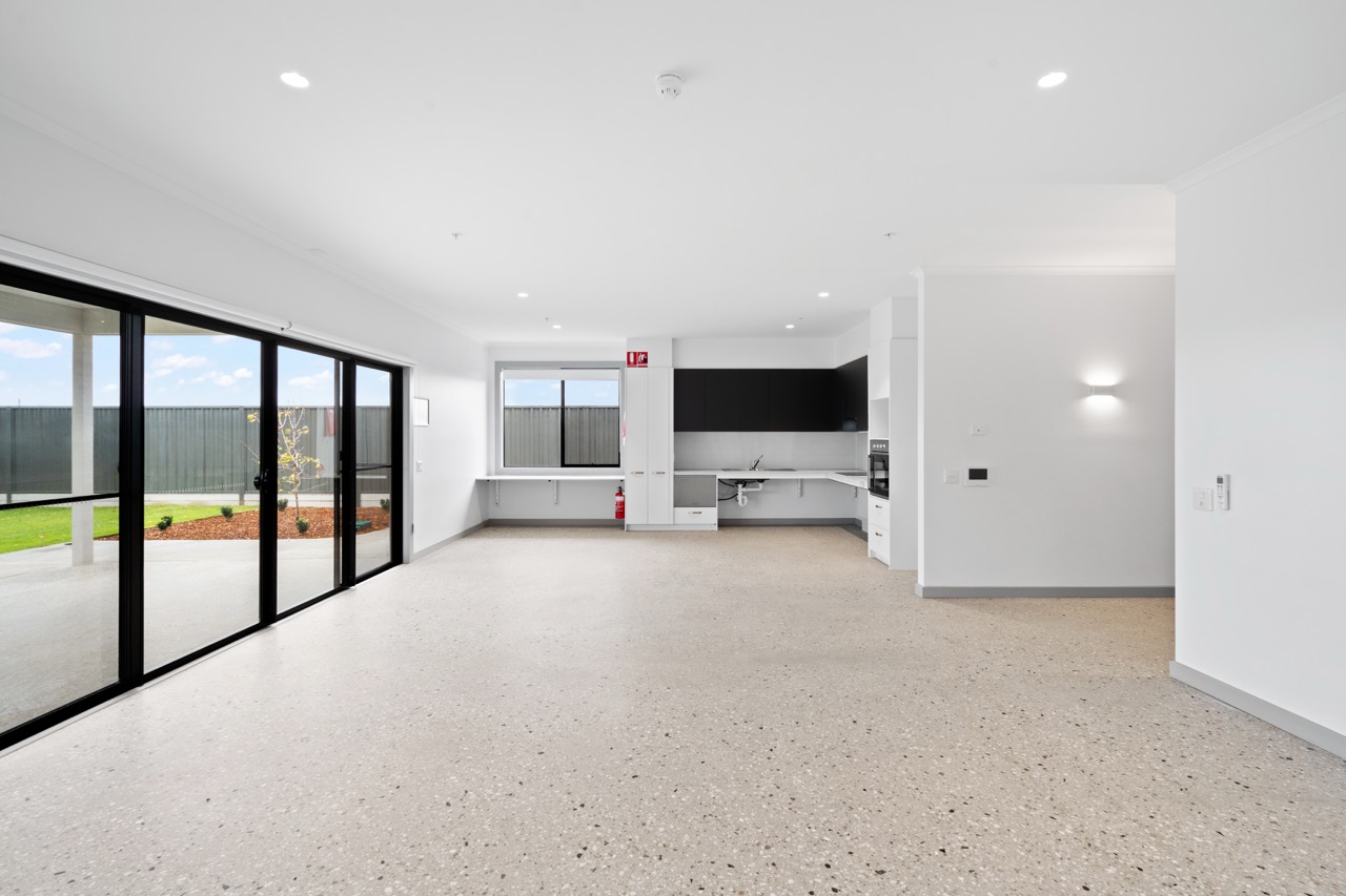 3 Bedroom Shared Home, Evanston Gardens — Home image 4