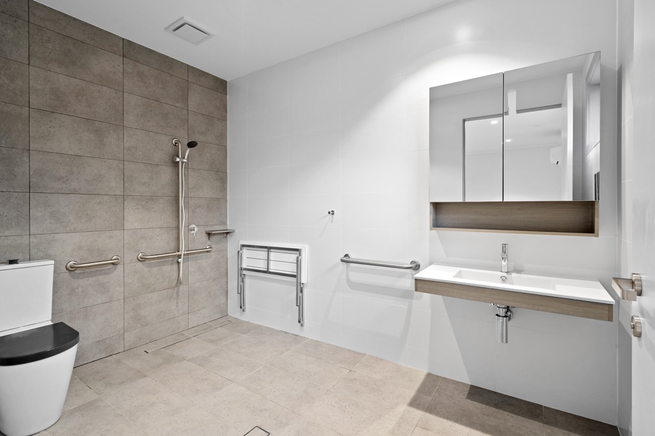 3 Bedroom Shared Home, Evanston Gardens — Home image 8
