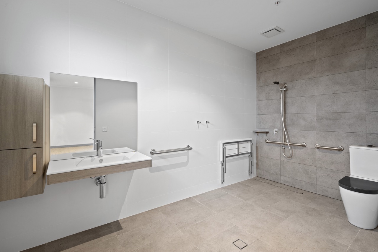 3 Bedroom Shared Home, Evanston Gardens — Home image 9