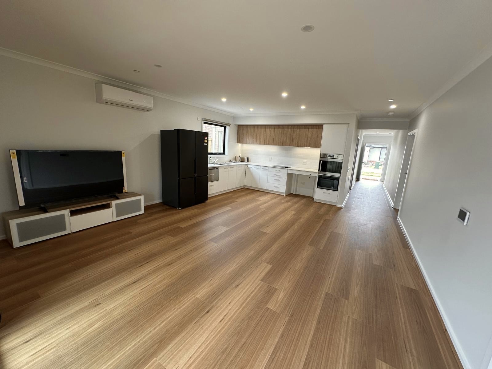 Brand New House in a safe and central location near the coastline — Home image 2