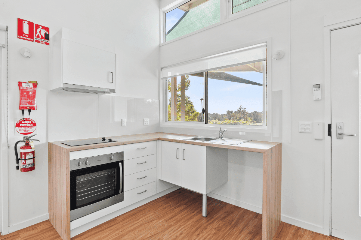 Private and independent, one-bedroom unit, close to parklands and shops. — Home image 12