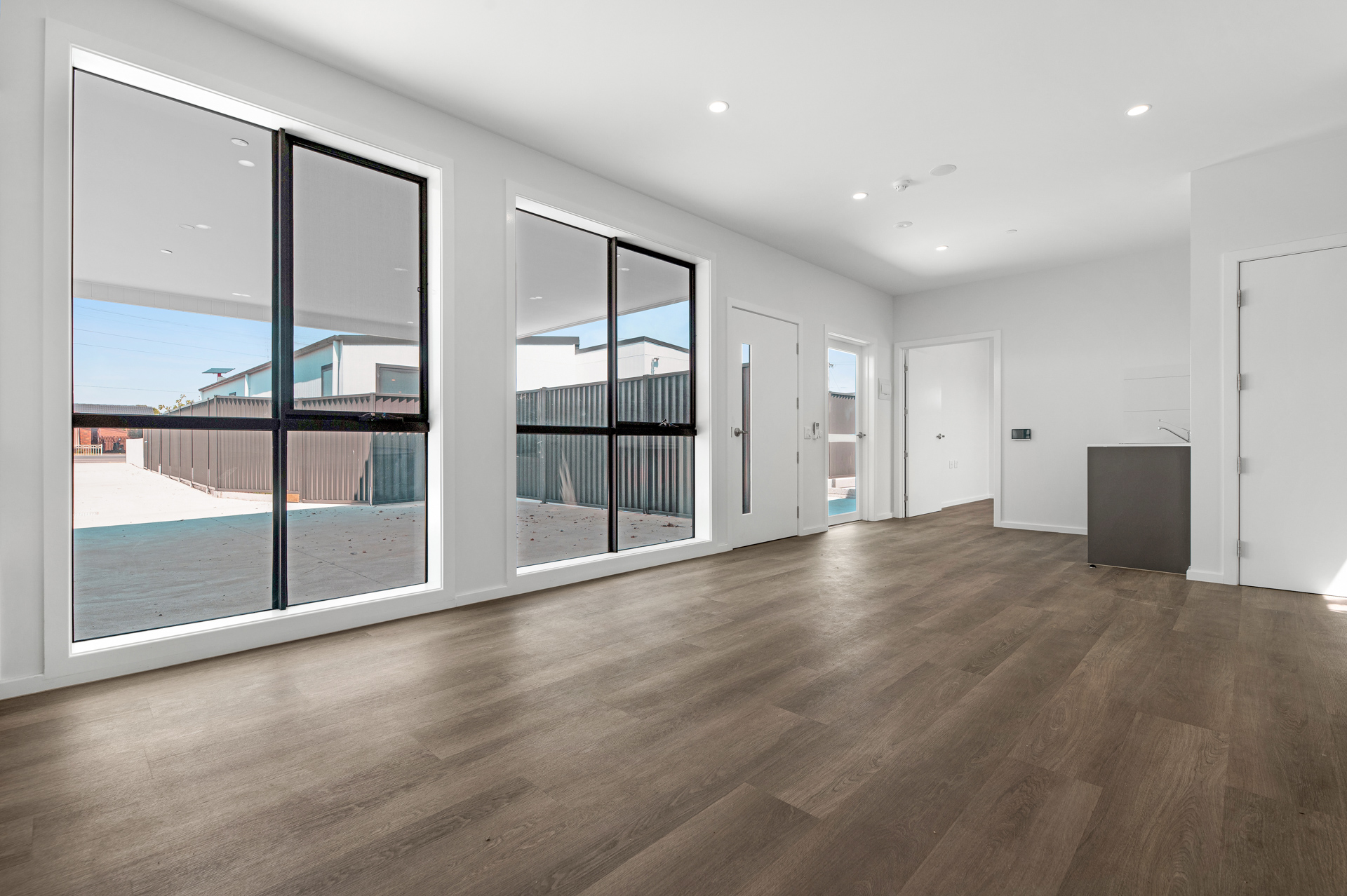 Wendouree 2 resident house and 1 bedroom villa — Home image 6