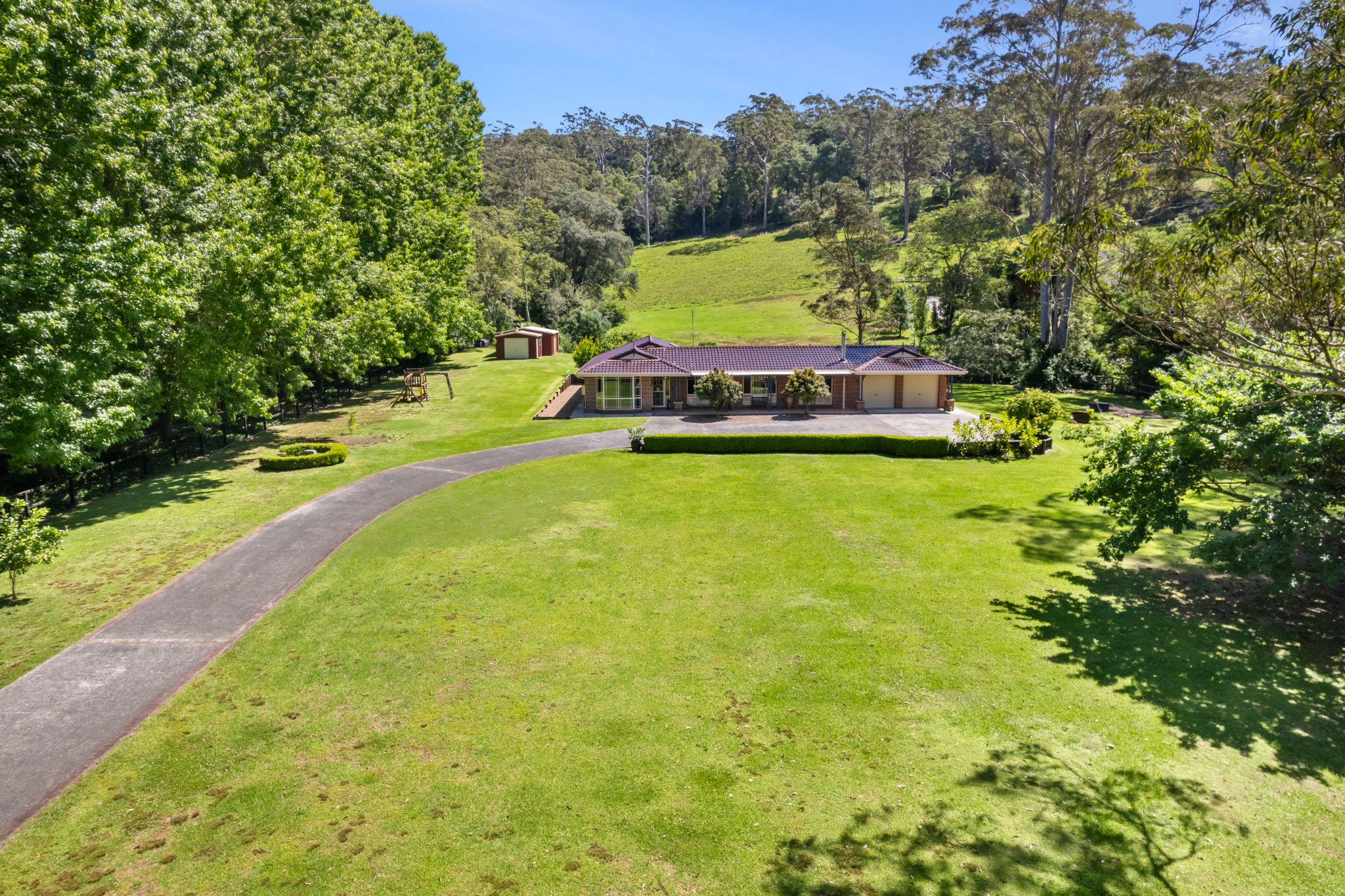Large Home on Acreage - Central Coast — Home image 14