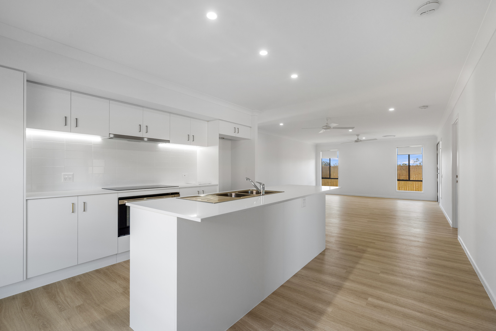 PLAINLAND CROSSING, LOCKYER VALLEY QLD – IMPROVED LIVEABILITY HOUSE — Home image 2