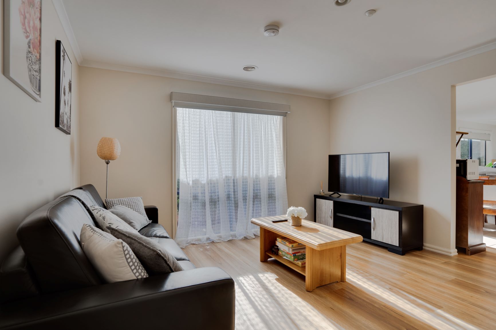 2 VACANCIES IN A LOVELY HOME IN WAURN PONDS (STA OR MTA OR SIL) — Home image 2
