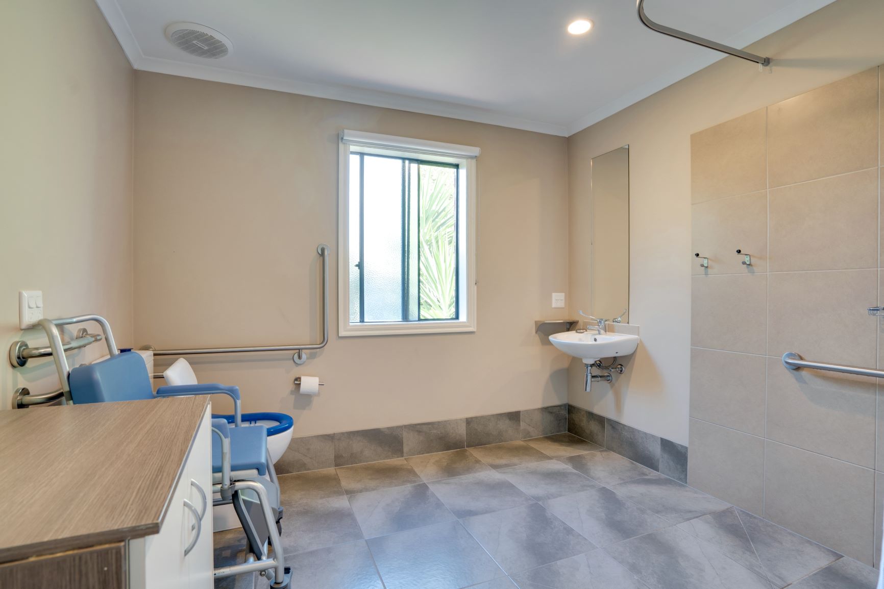 2 VACANCIES IN A LOVELY HOME IN WAURN PONDS (STA OR MTA OR SIL) — Home image 7