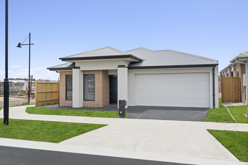 ROBUST DESIGN, REAL PRIVACY Two Independent SDA Homes Under One Roof — Home image 1