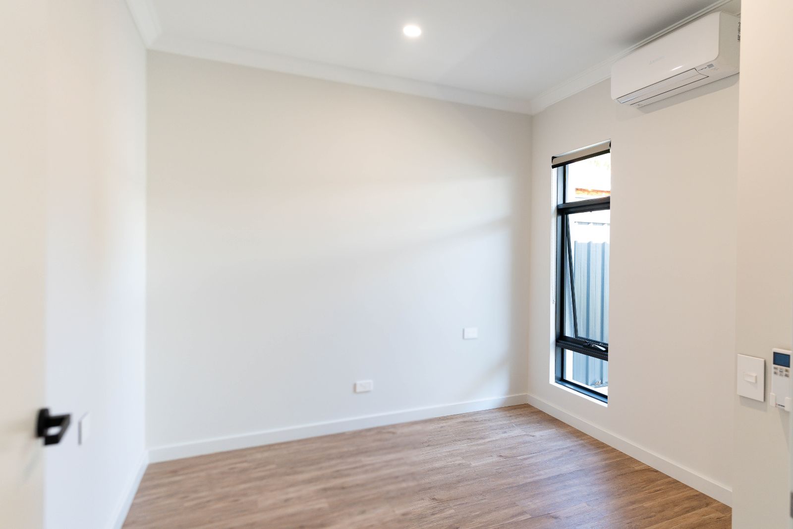 Option to Live with Family! Independence and Accessibility. Disability Accommodation — Home image 8