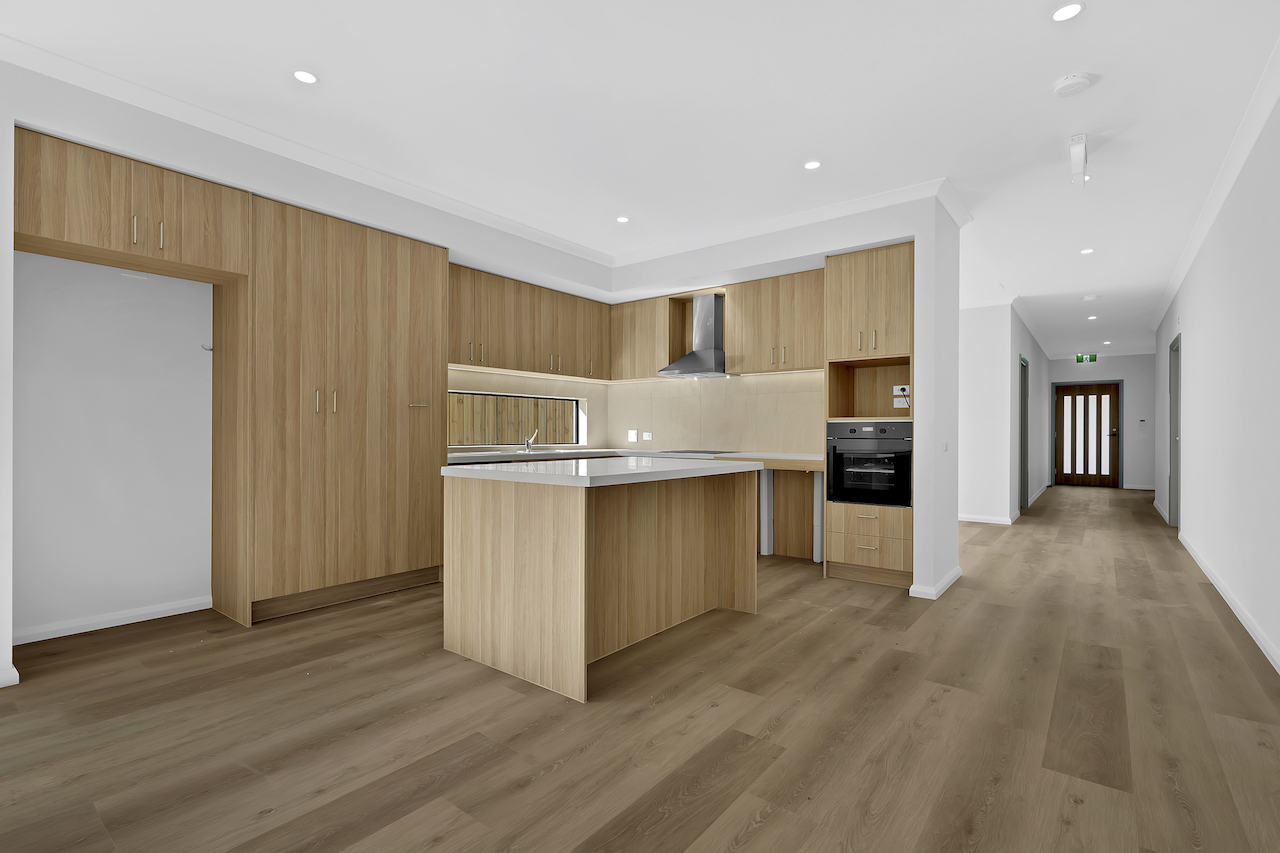 Spacious & Modern | 3+OOA Robust SDA Home in Wollert — Home image 2
