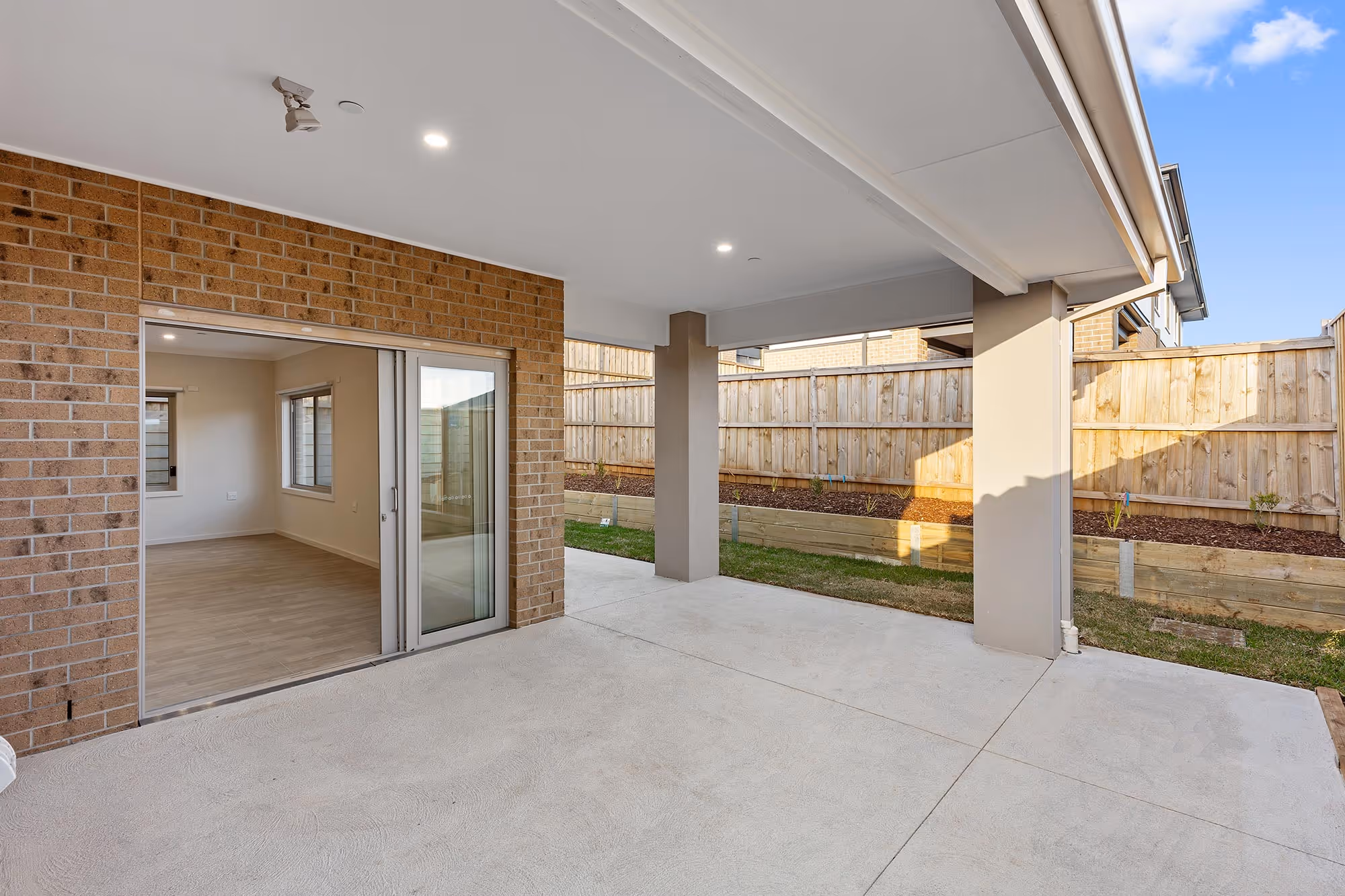 Huge bedroom and your own ensuite bathroom - HPS in Sunbury! — Home image 10