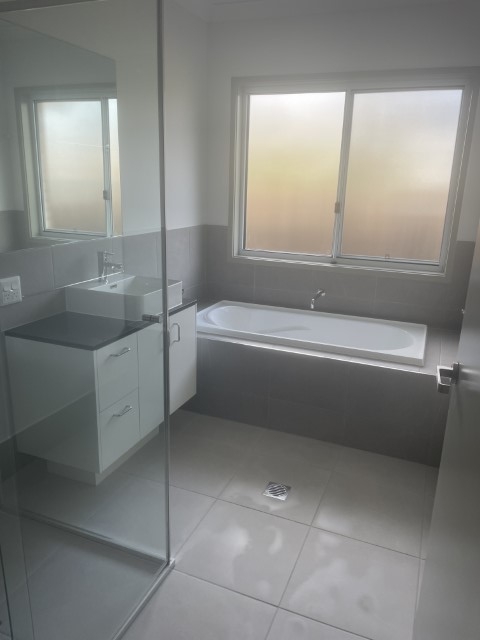 LAWNTON, MORETON BAY QLD – IMPROVED LIVEABILITY HOUSE (1 Vacancy) — Home image 3