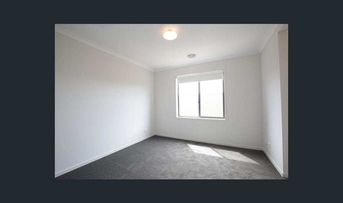 Accessible SIL Accommodation with Three Vacant Rooms in Sunflower Way, Lara VIC — Home image 3