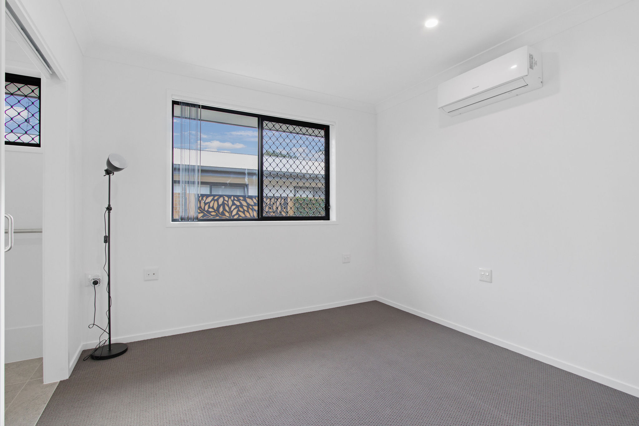 Gleneagle, Beaudesert QLD - Robust House — Home image 2