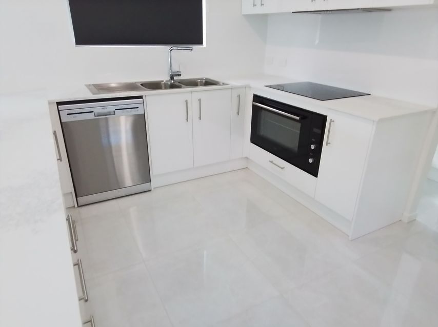New Modern Home - Currently Unoccupied — Home image 6