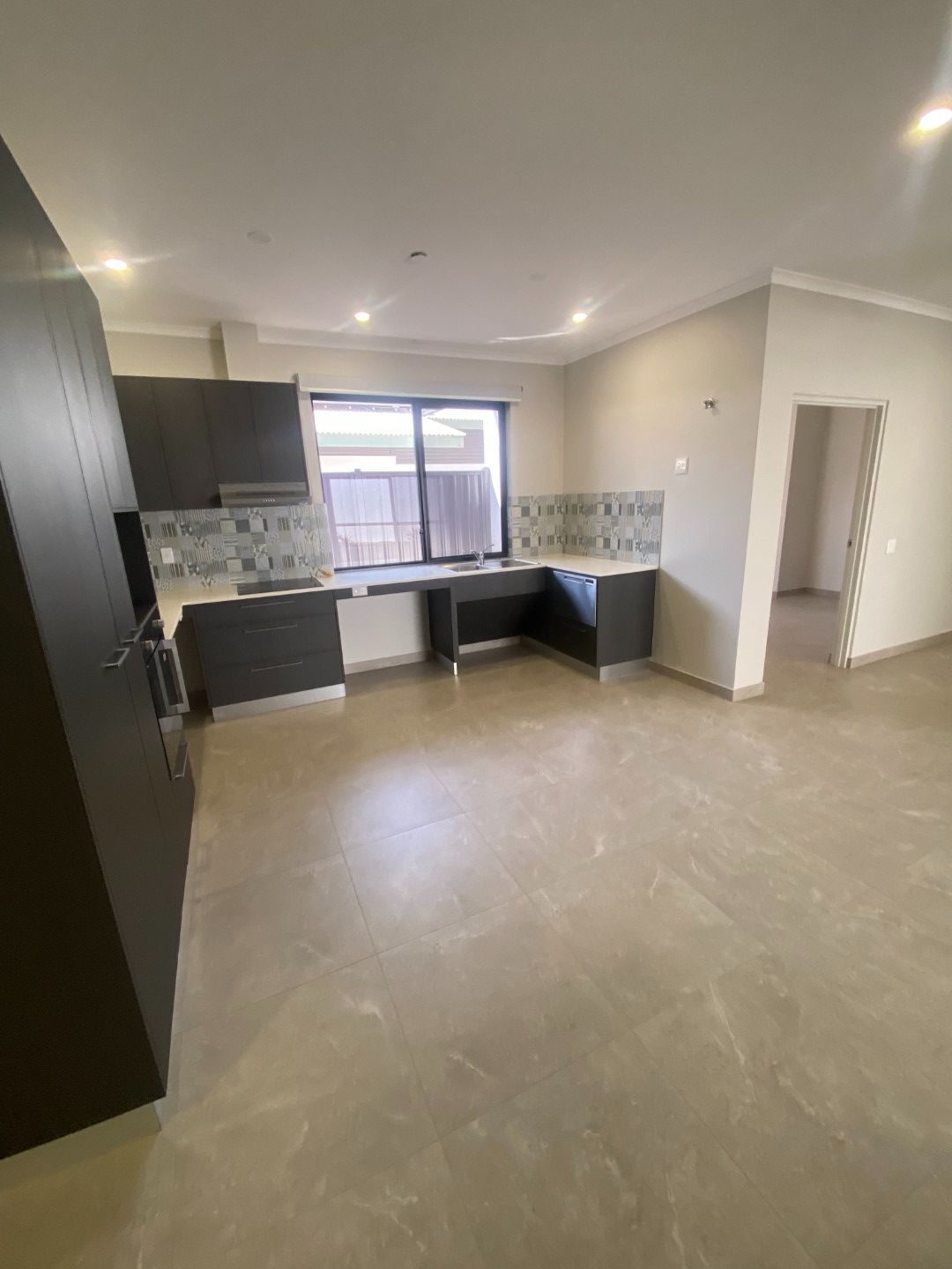 3 BR Home, High Physical Support, with Onsite Overnight Assistance – Lee Point — Home image 2