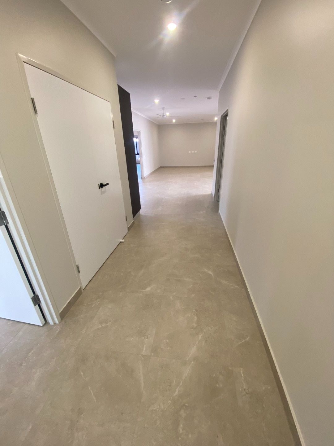 3 BR Home, High Physical Support, with Onsite Overnight Assistance – Lee Point — Home image 10