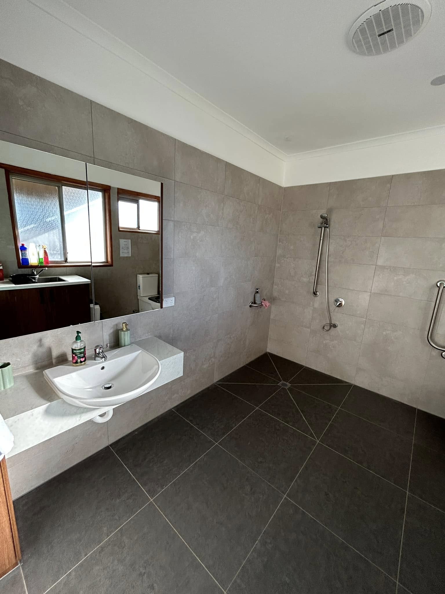 Accessible SIL House in Belmont — Home image 5