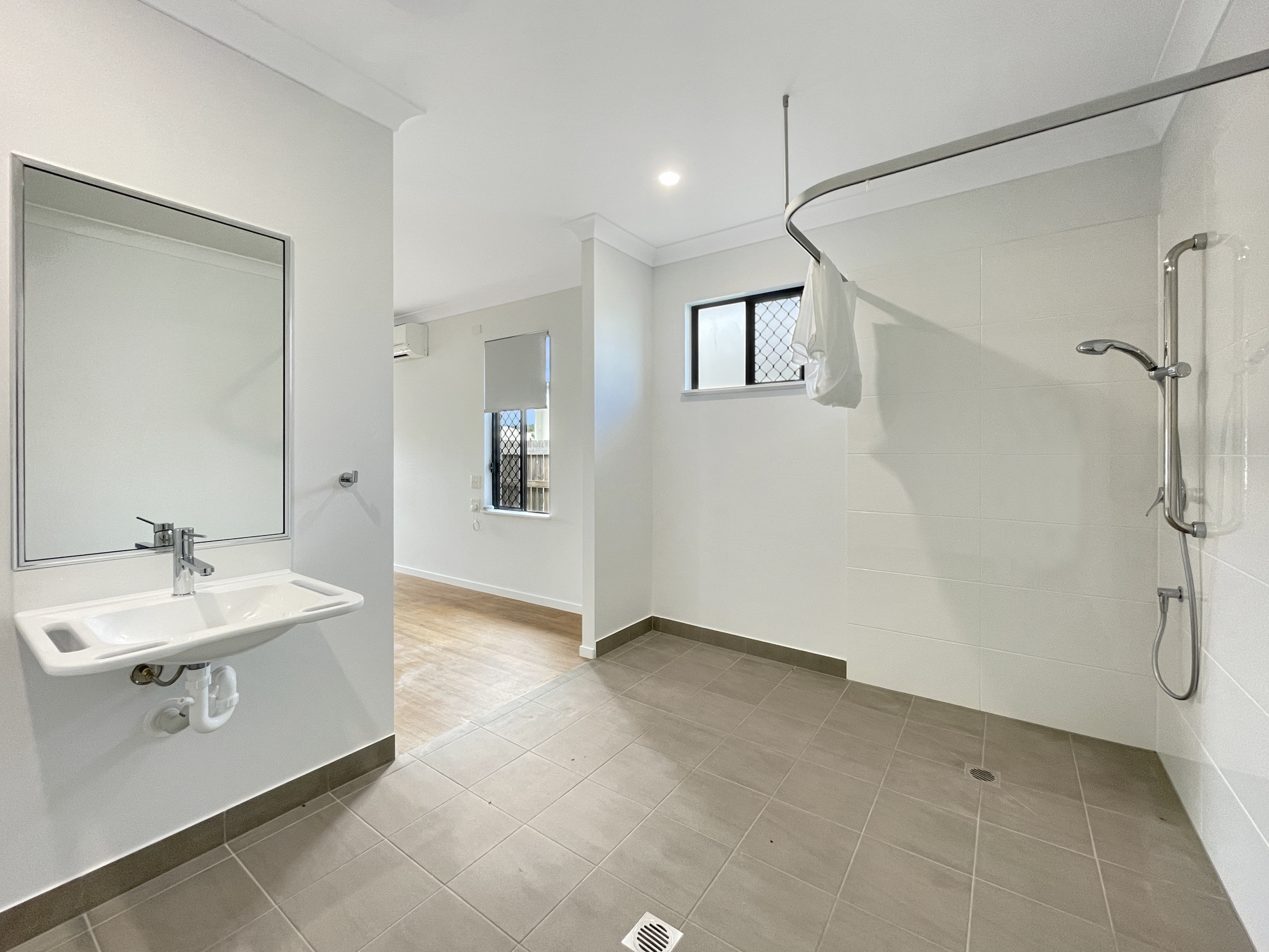 SHAW, TOWNSVILLE, QLD – HIGH PHYSICAL SUPPORT HOUSE — Home image 6