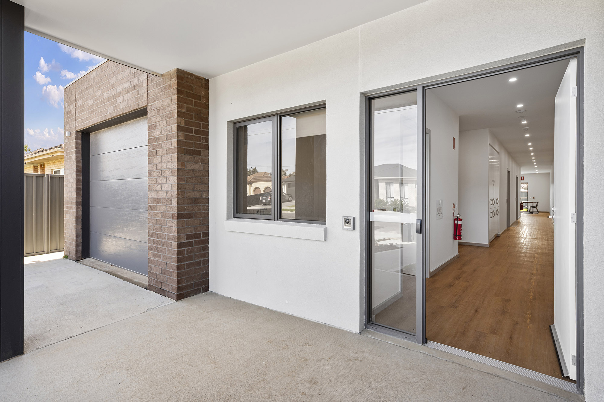 Be in vibrant Henley Square in under 10 minutes! — Home image 9