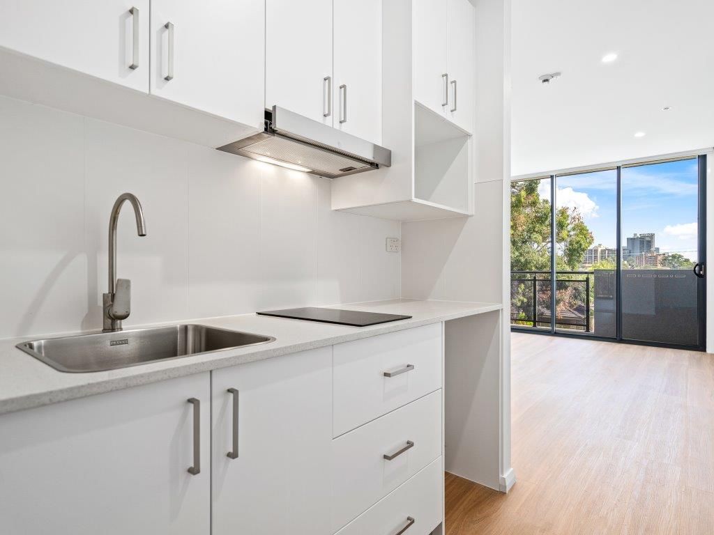 PARRAMATTA APARTMENTS - Beautiful, Homey, Modern Styled Home! — Home image 6