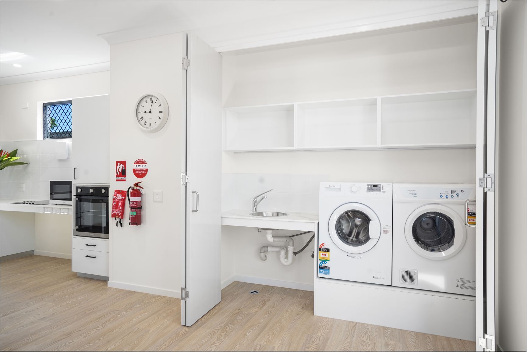 1 Vacancy in a 2-bed VILLA - walking distance to Public Pool! — Home image 2