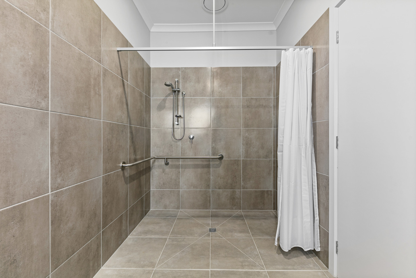 TRUE INDEPENDENCE  Two Independant Robust Homes in Melton's Thriving Landscape — Home image 6