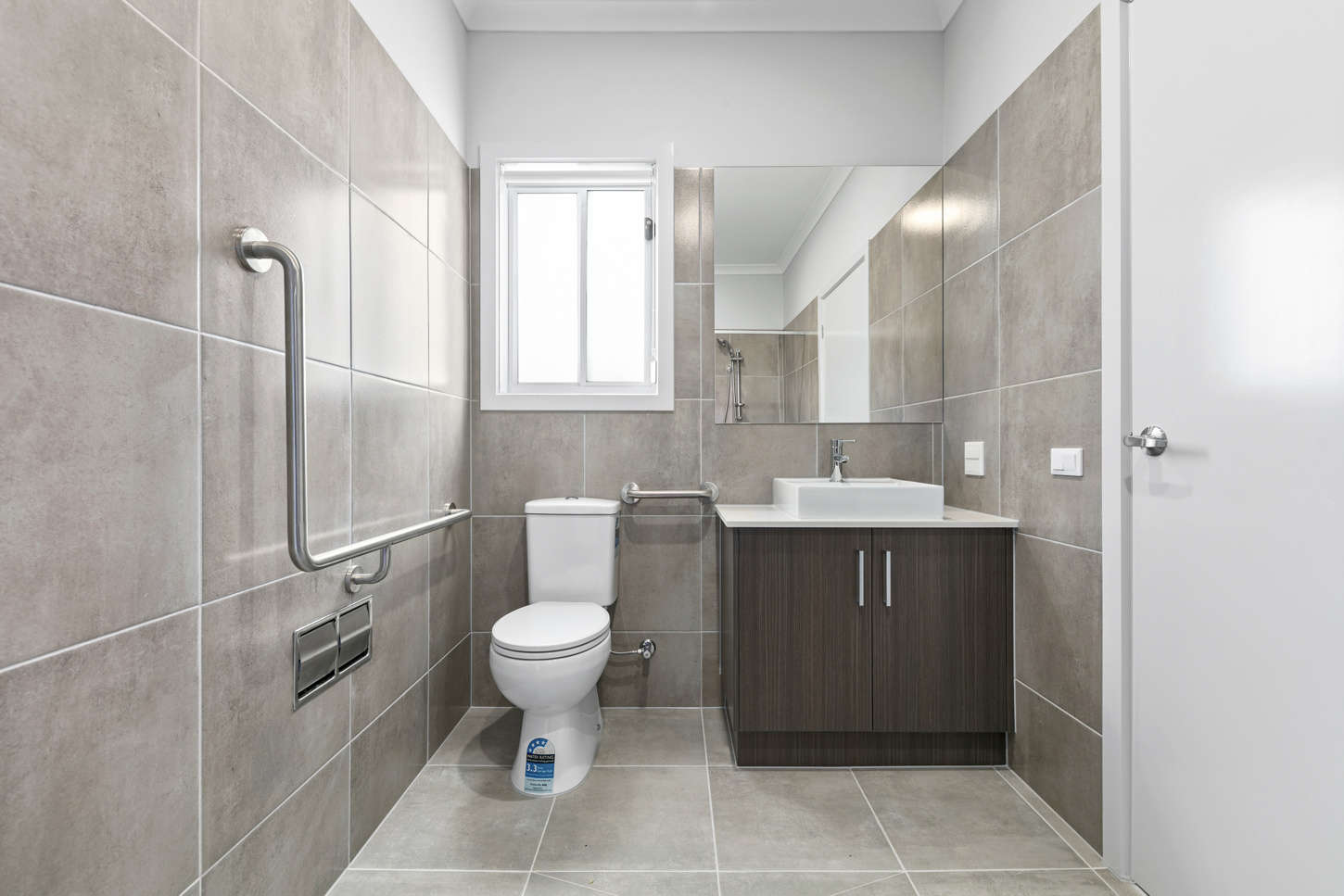 TRUE INDEPENDENCE  Two Independant Robust Homes in Melton's Thriving Landscape — Home image 10
