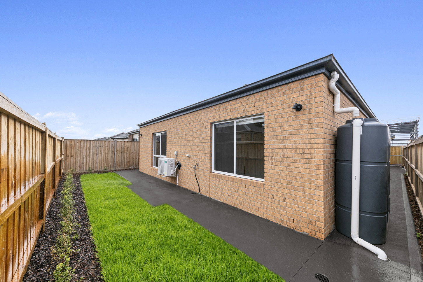TRUE INDEPENDENCE  Two Independant Robust Homes in Melton's Thriving Landscape — Home image 12