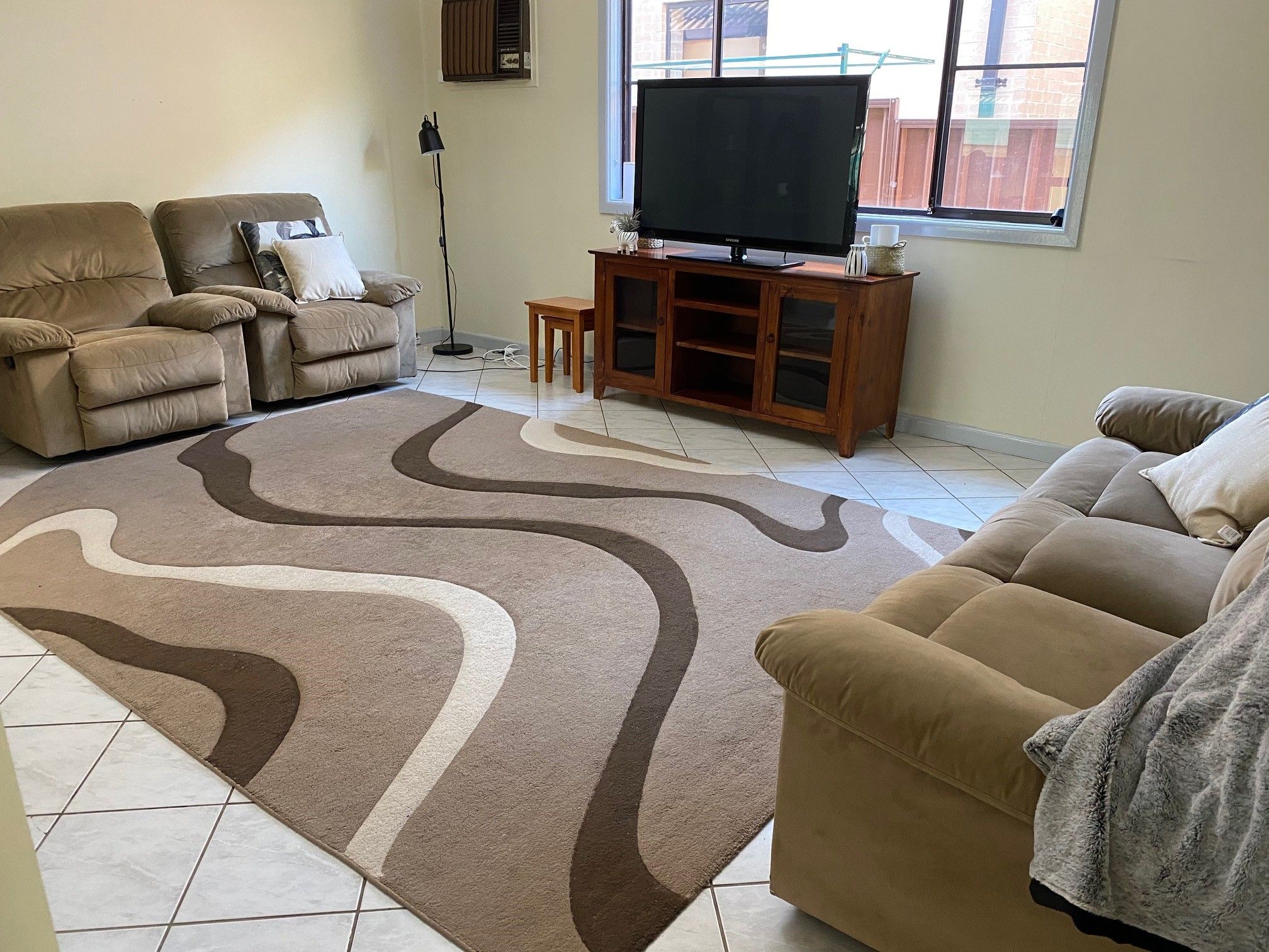 Cosy, friendly accommodation in Oxley Park NSW — Home image 2