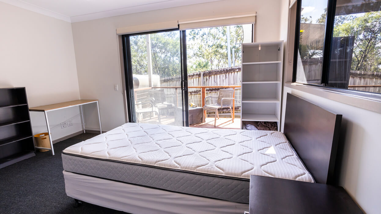 Modern SIL home in a quiet cul-de-sac in Redbank Plains — Home image 6