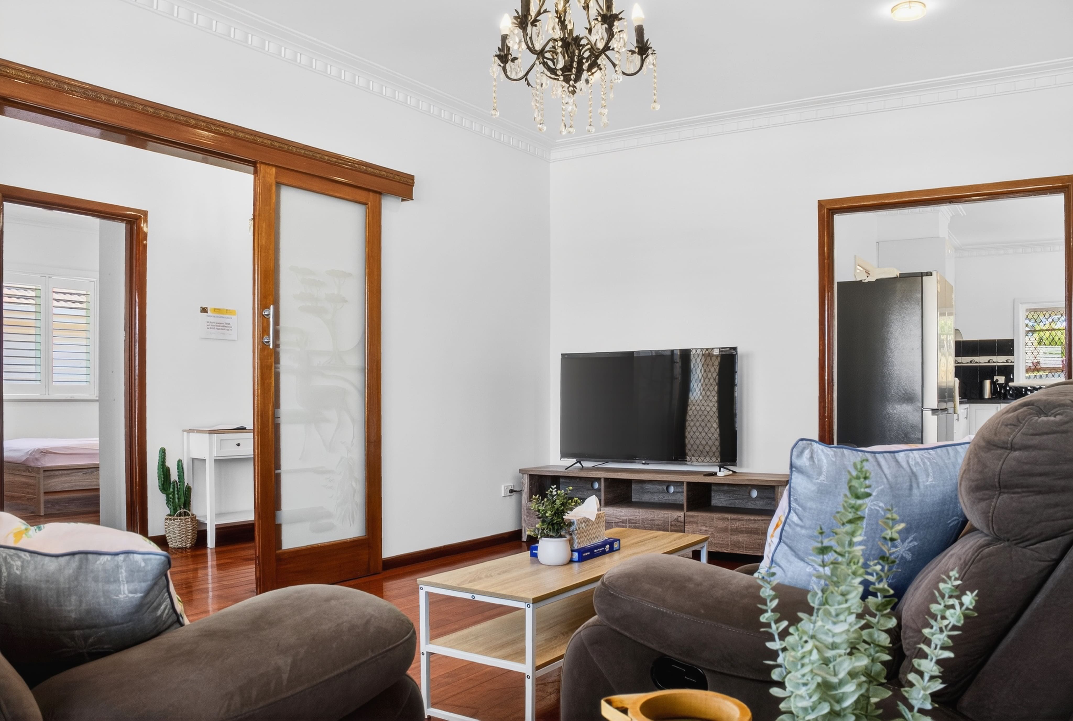 Unique character home in Ardeer central to public transport — Home image 4