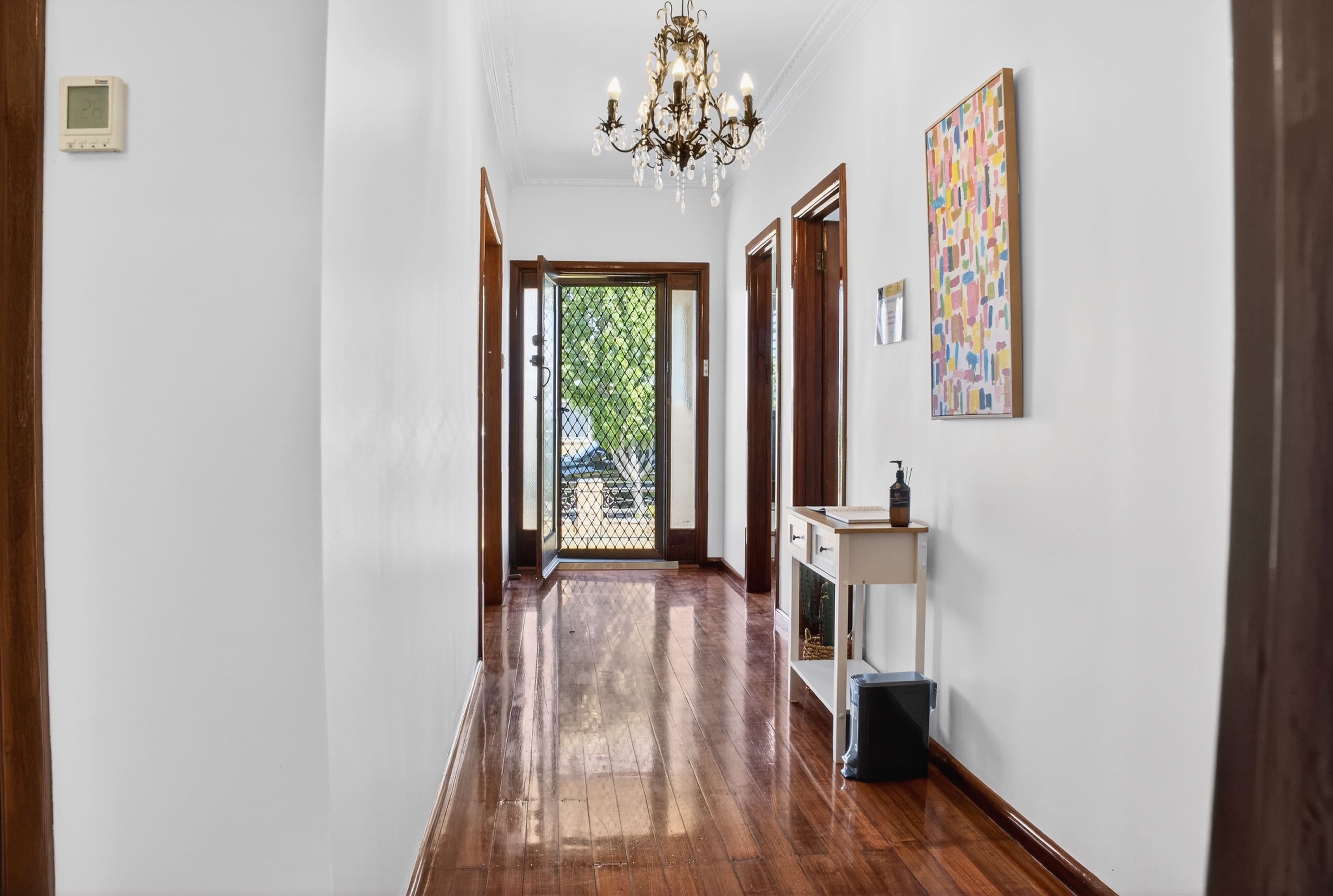 Unique character home in Ardeer central to public transport — Home image 13