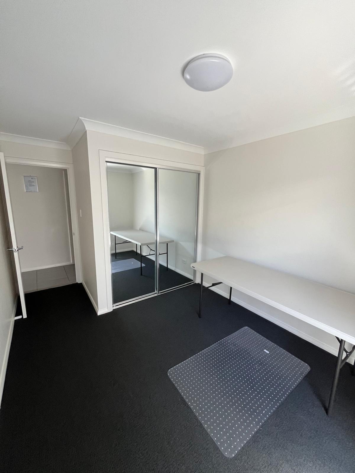 ILO / 1:2 SIL- Peaceful Living in a Quiet Residential Setting — Home image 3