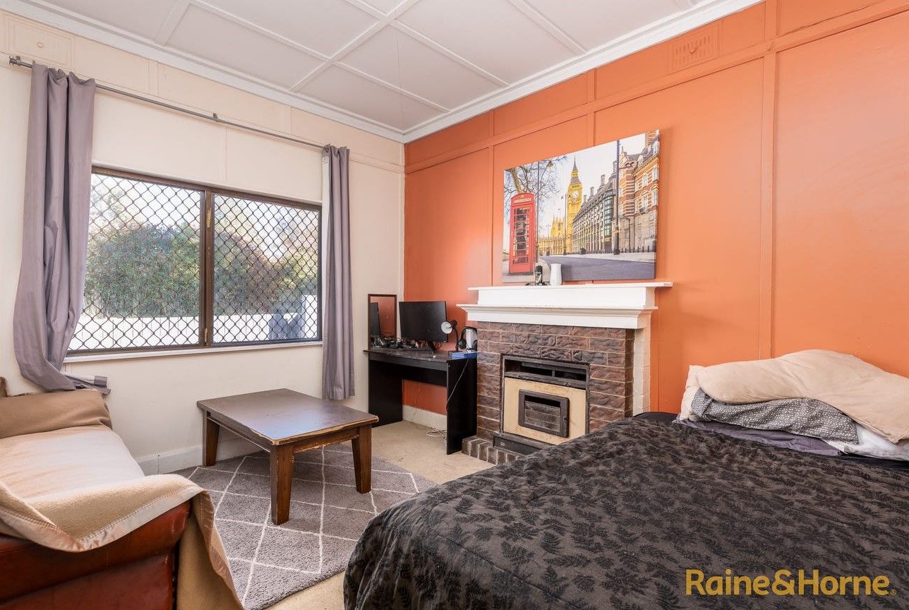 Lovely Armidale cottage — Home image 5