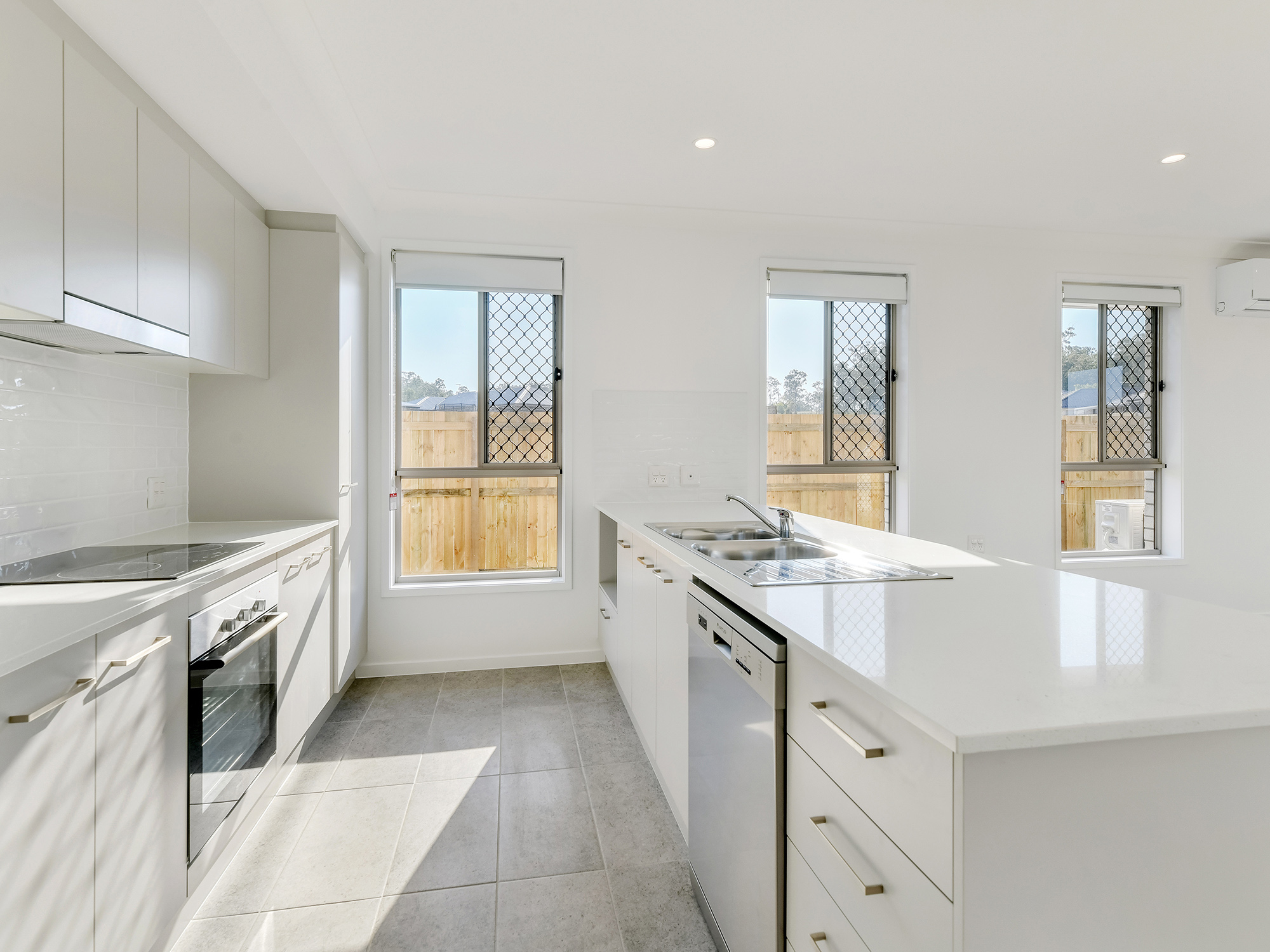 2 SDA (Improved Liv.) + Guest Room or OOA — Home image 3