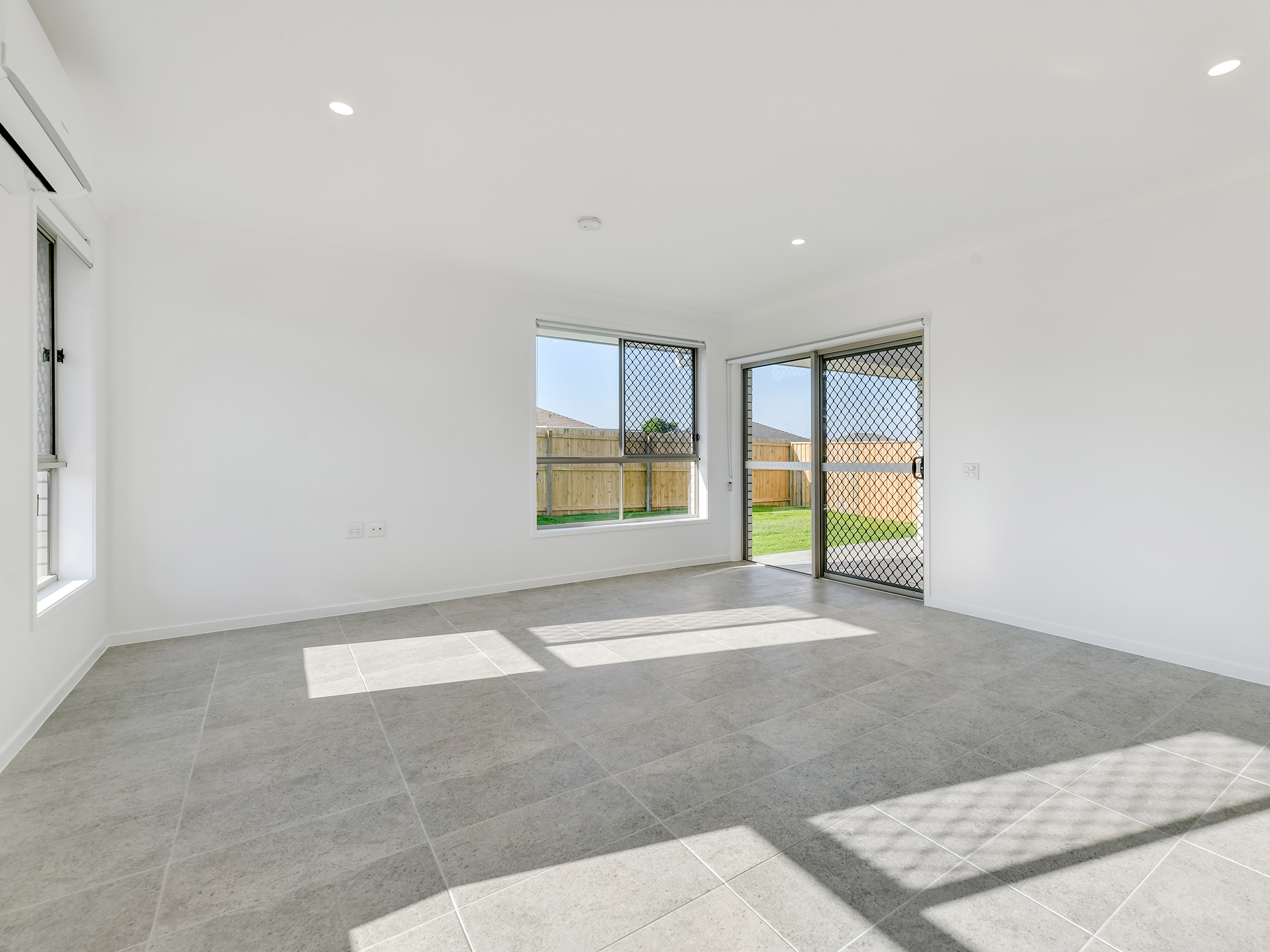 2 SDA (Improved Liv.) + Guest Room or OOA — Home image 5