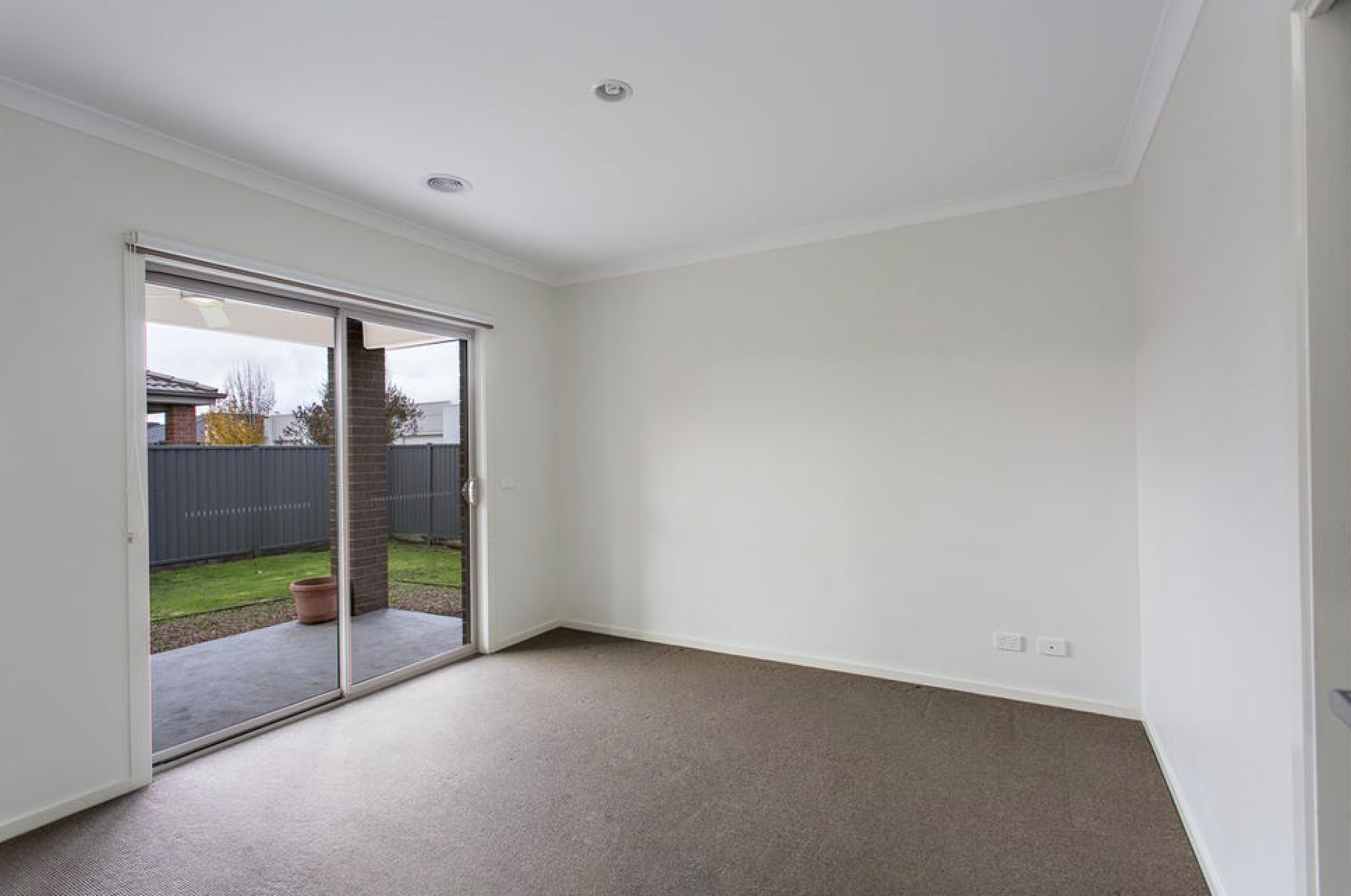 1:3 SIL House — Home image 4