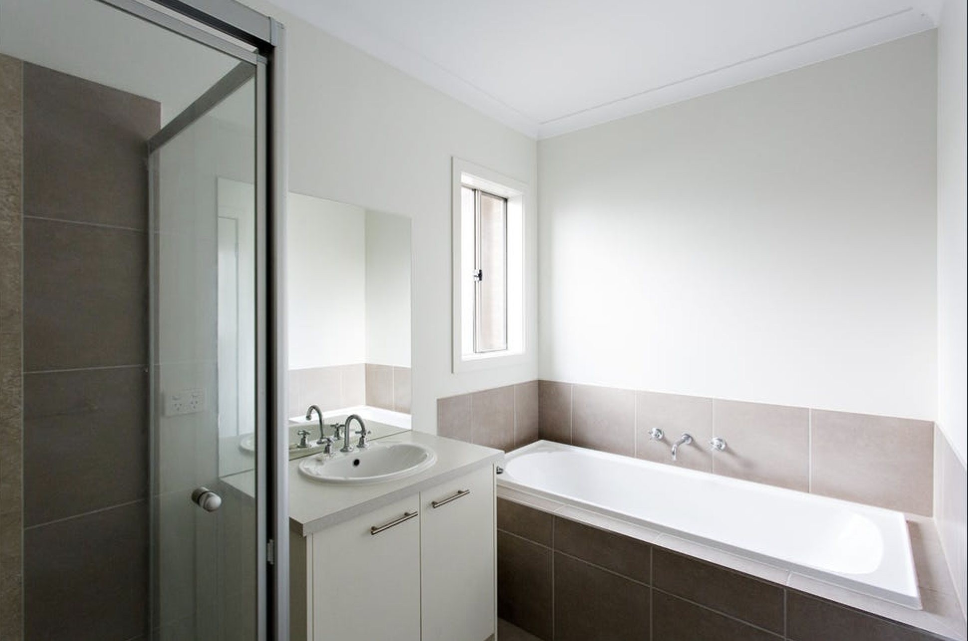 1:3 SIL House — Home image 5