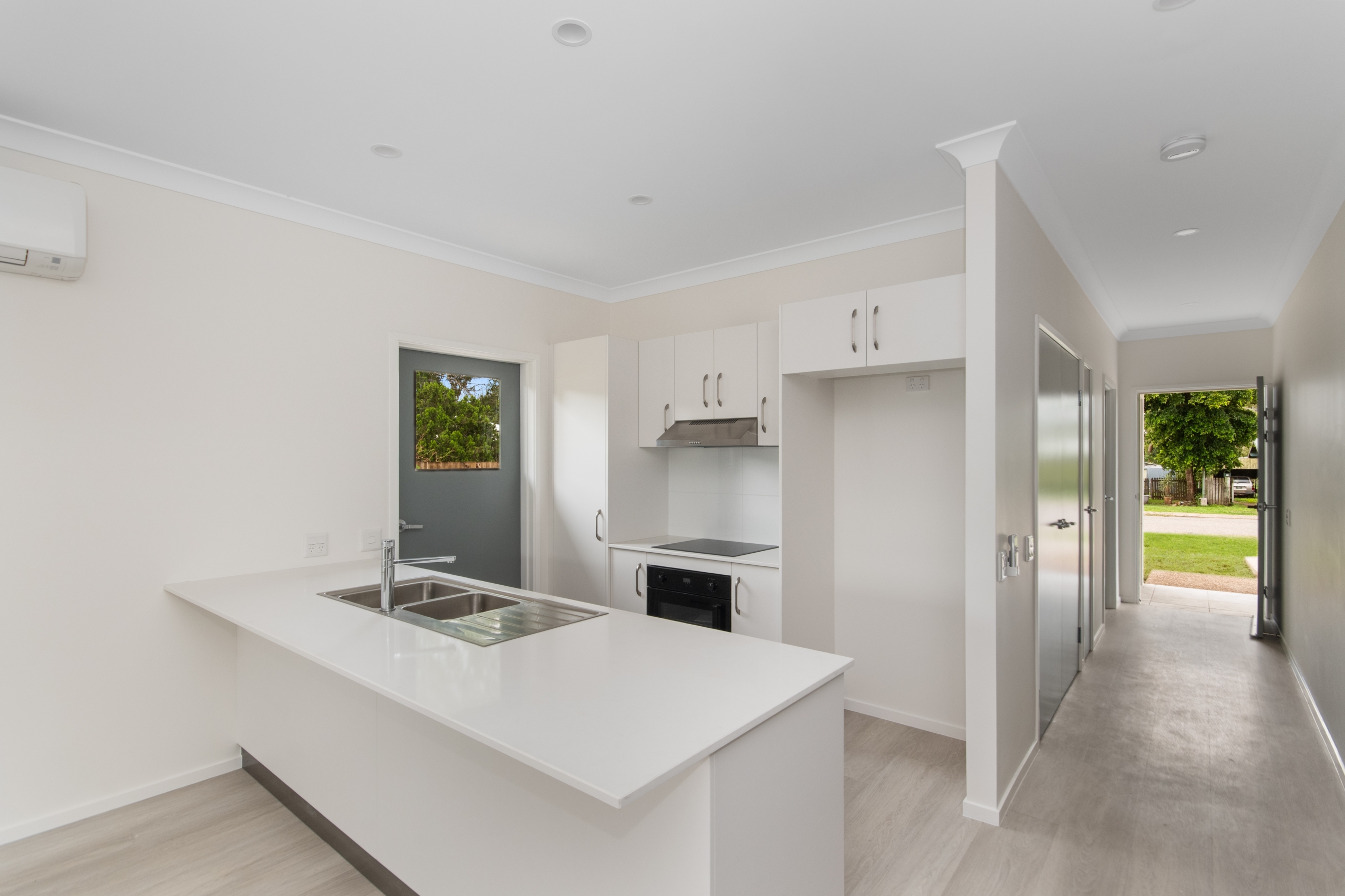 AYR, BURDEKIN QLD – ROBUST DUPLEX (2 X 1 RESIDENT VILLAS) — Home image 3