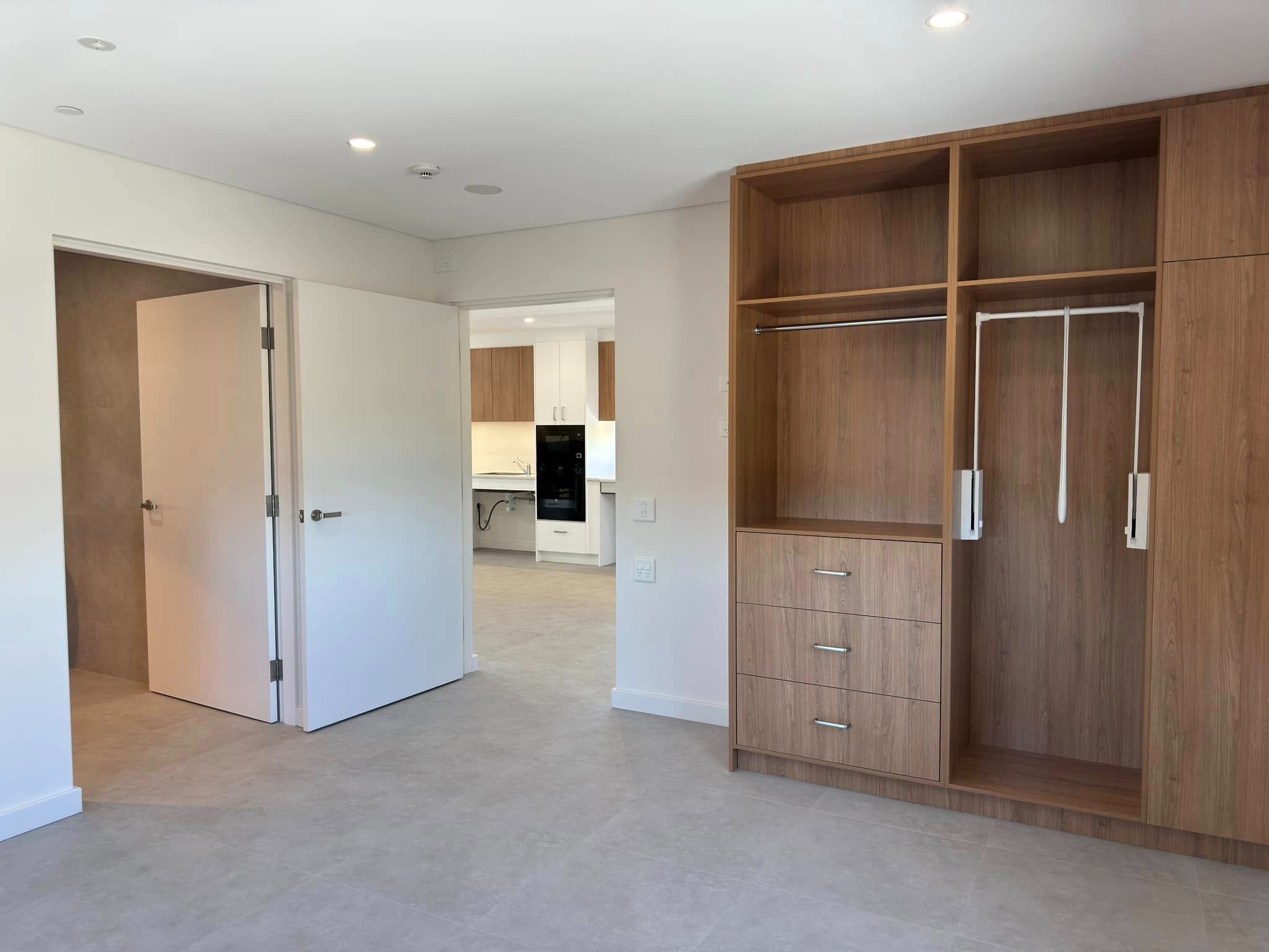 Jeremiah Complex — Home image 5