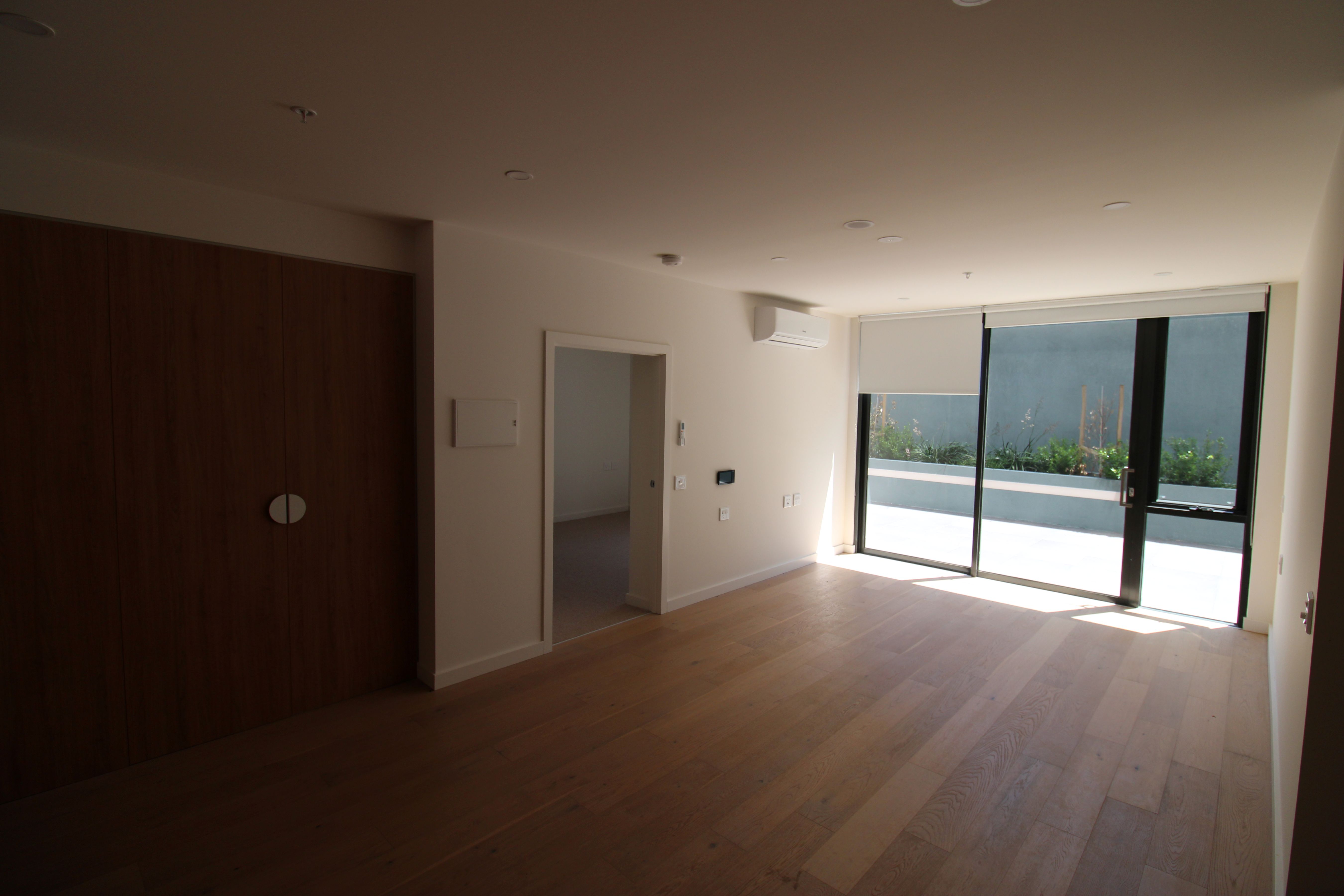 West Melbourne HPS 1:1 Apartments — Home image 2
