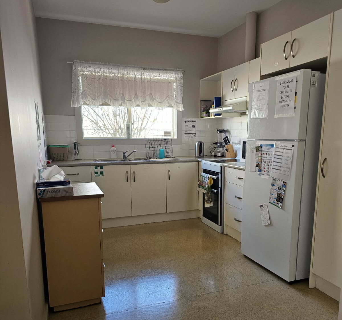 Port Lincoln - 2 Vacancies 4 Bedroom Residence Basic — Home image 5