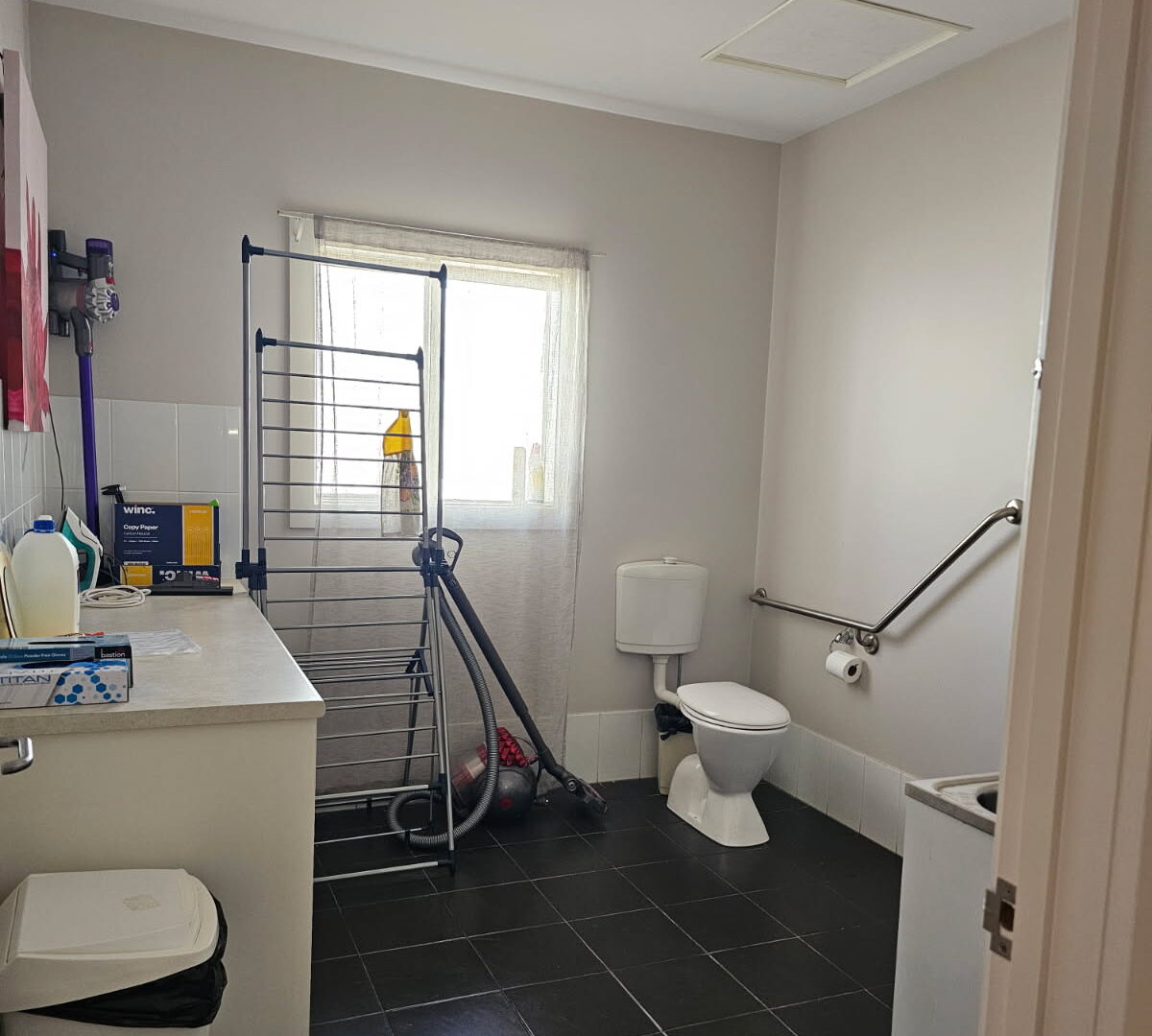 Port Lincoln - 2 Vacancies 4 Bedroom Residence Basic — Home image 6