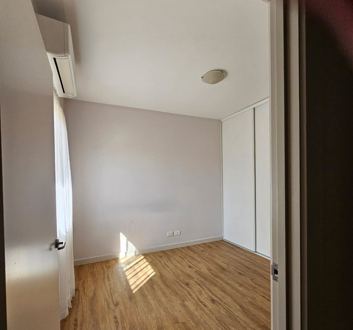 Port Lincoln - 2 Vacancies 4 Bedroom Residence Basic — Home image 7