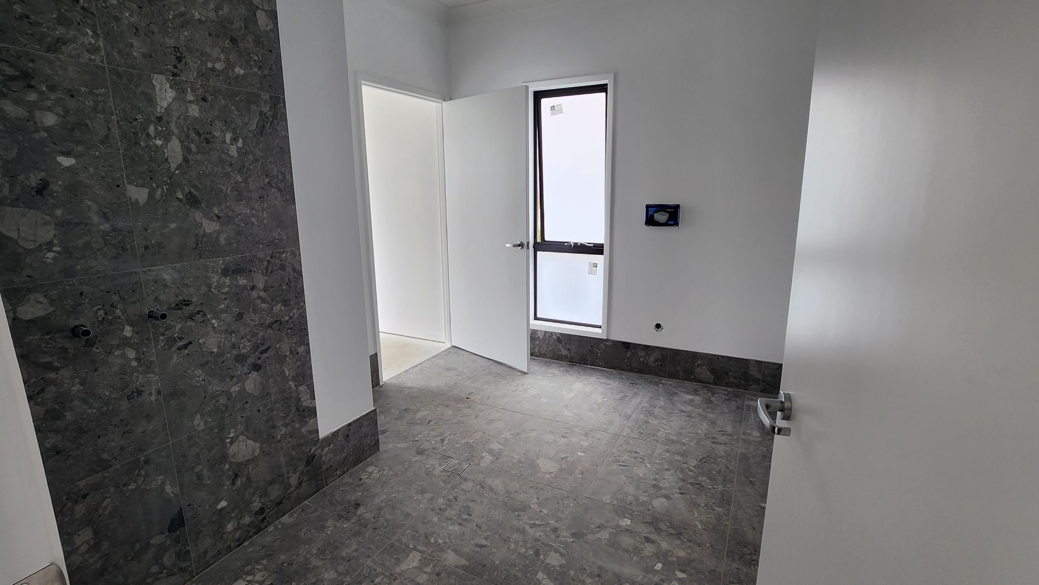 Robust Collingwood Park — Home image 8
