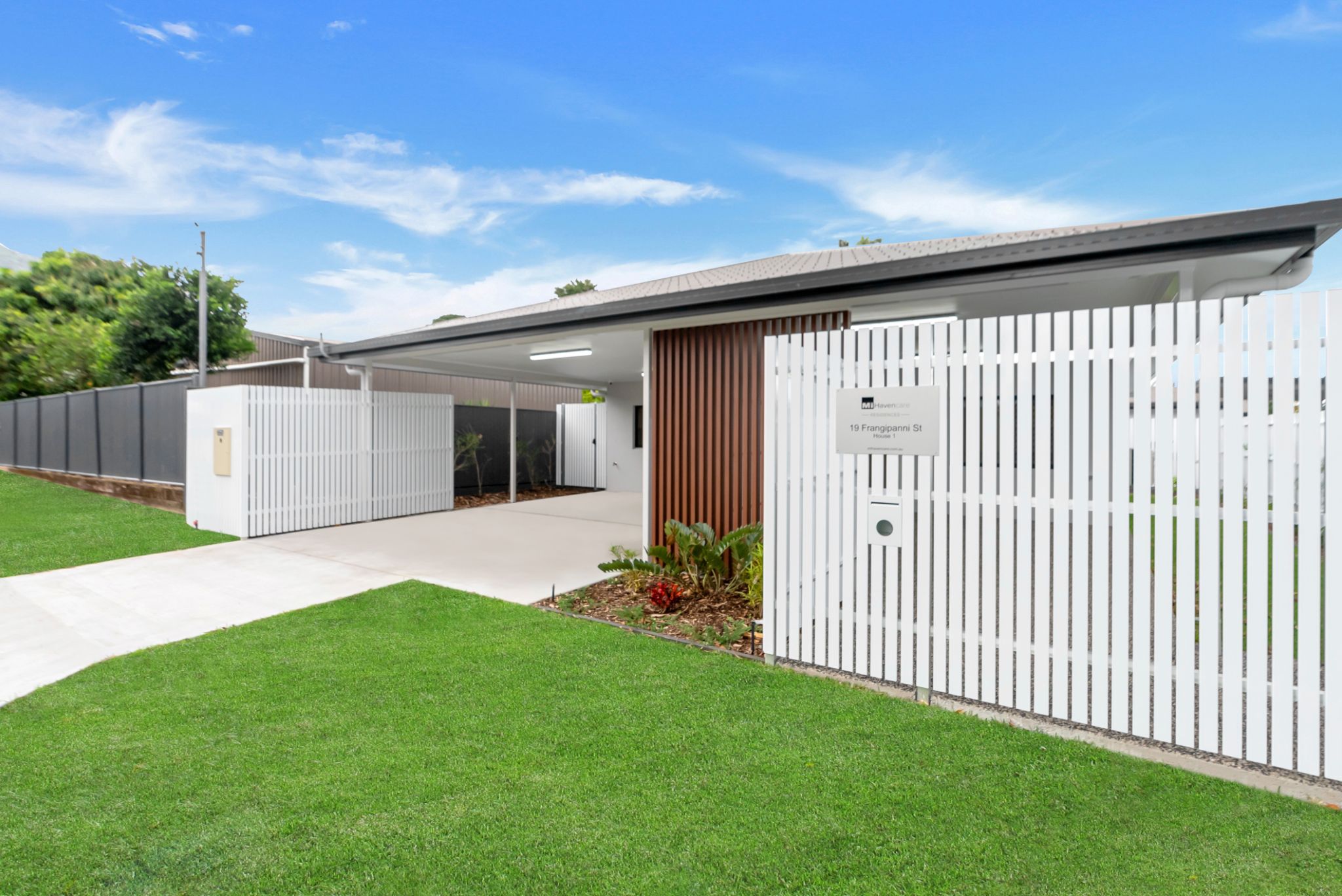 Brand New SDA house in White Rock (HPS) — Home image 2