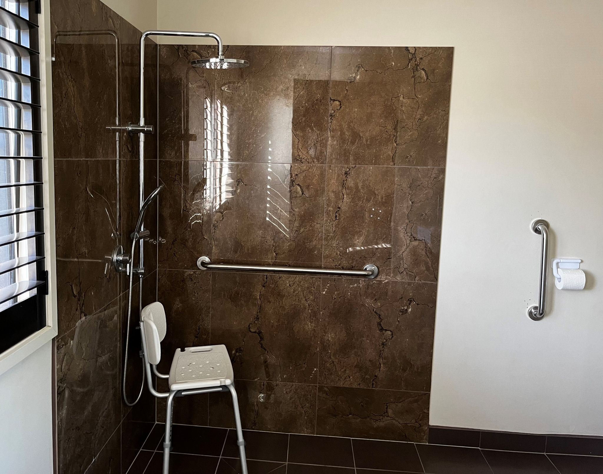 Stunning Cranbourne North Property- ONLY 1 Vacancy Left! (Two 45+ Aged Female Residents) SIL/MTA/STA — Home image 3